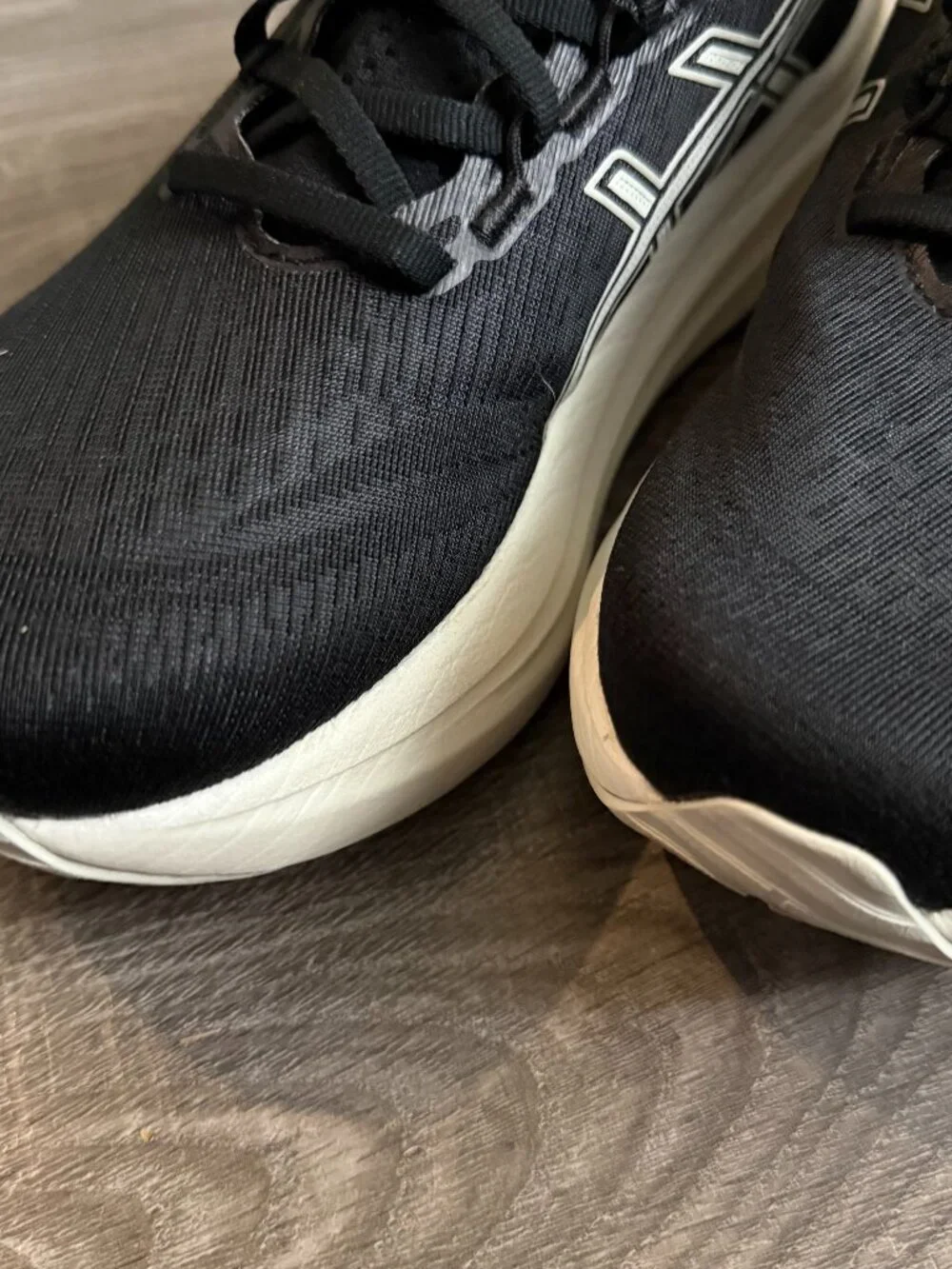 Asics Gel Nimbus 27 1011B958 Black White Running Sneakers Shoes Men's Size 9 - Picture 2 of 7